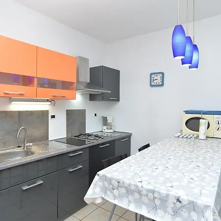 Appartamento With Parking Space Stinjan, - 20816 *