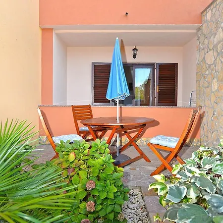 Appartamento With Parking Space Stinjan, - 20816