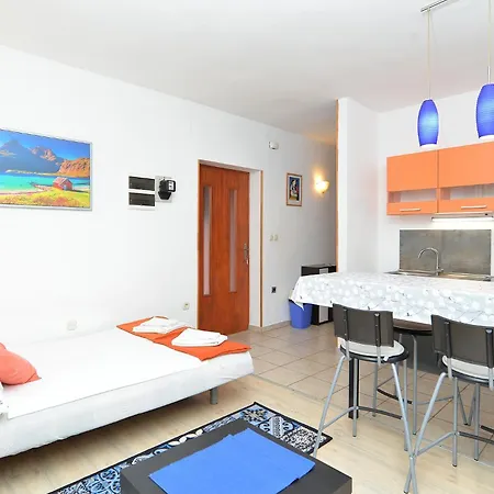 Appartamento With Parking Space Stinjan, - 20816